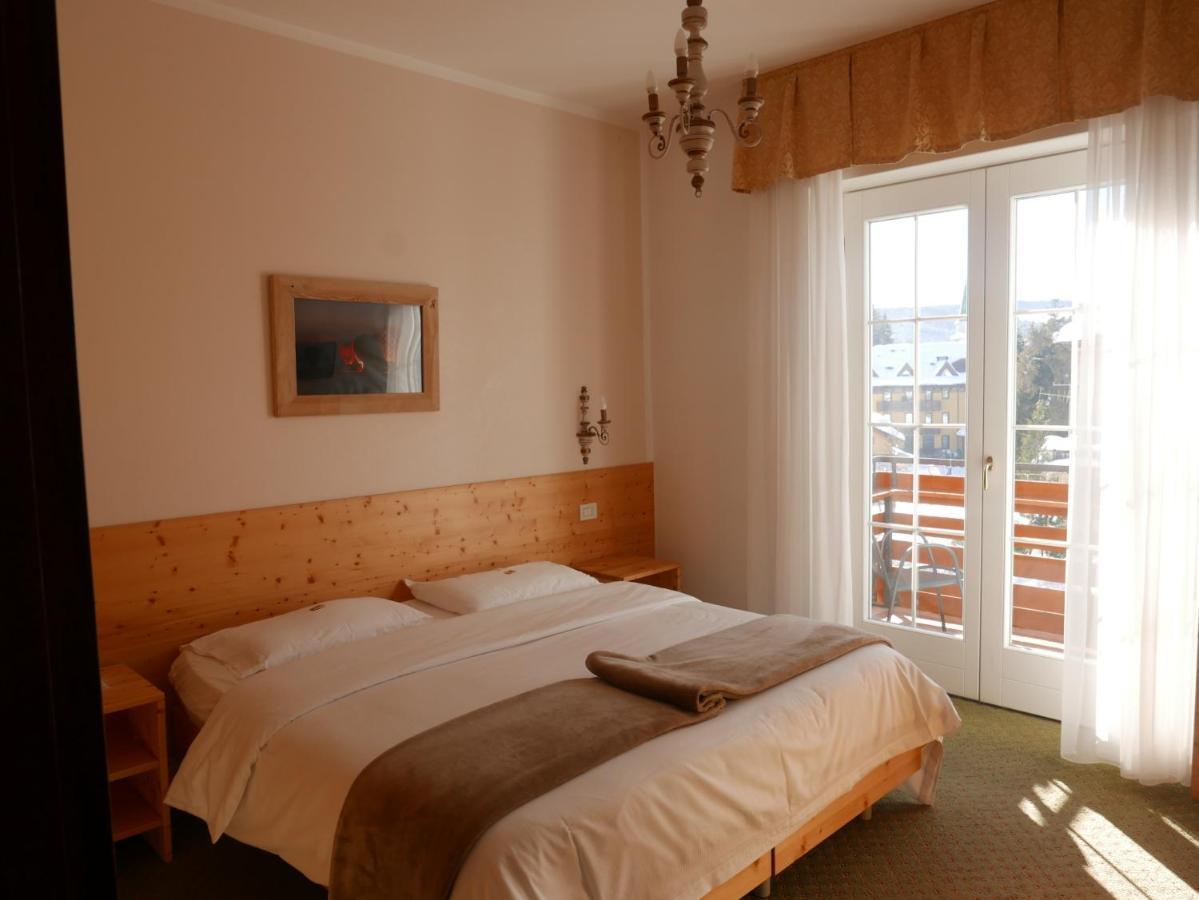 Hotel Paradiso อาเซียโก ภายนอก รูปภาพ
