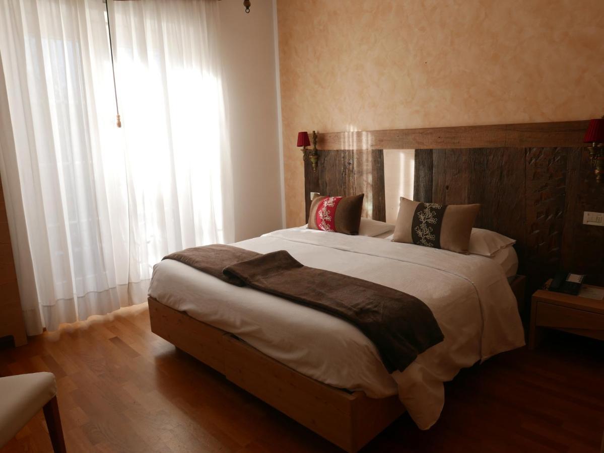 Hotel Paradiso อาเซียโก ภายนอก รูปภาพ