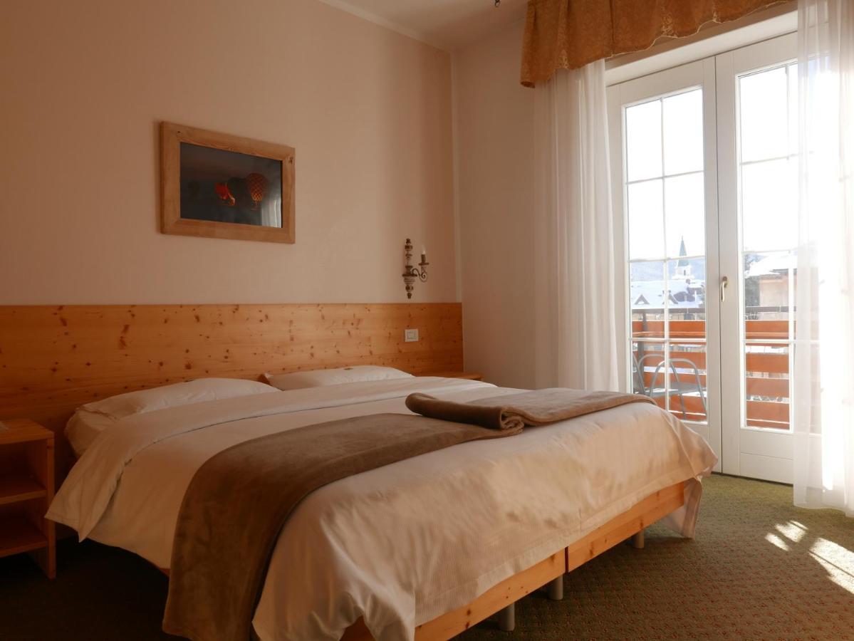 Hotel Paradiso อาเซียโก ภายนอก รูปภาพ