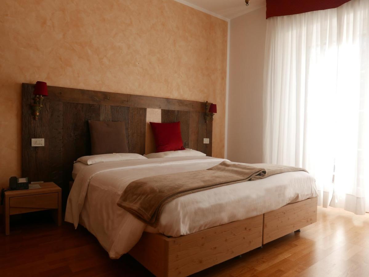 Hotel Paradiso อาเซียโก ภายนอก รูปภาพ